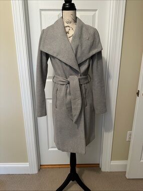 Vero Moda Light Gray Belted Wrap winter coat size XS. Fits a size 2